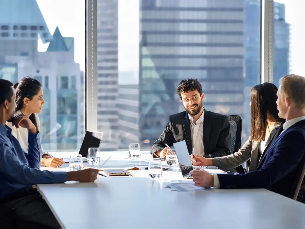Cómo mejorar la comunicación verbal en el trabajo y expresarte con claridad