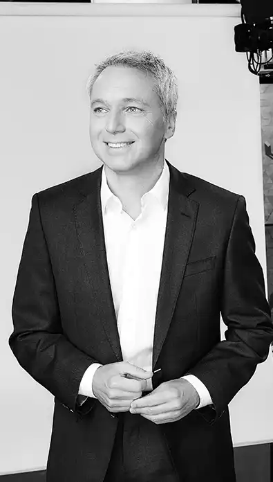 vicente valles atresmedia formacion empresas